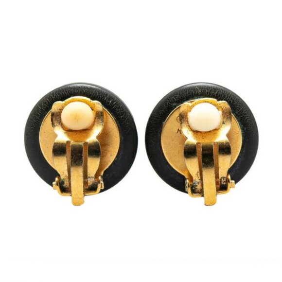 CHANEL CC Logos Black Round Clip-On Earrings Gold Tone 96A Auth #2600 - Picture 2 of 3